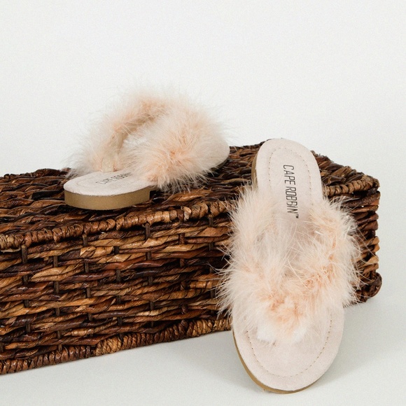 NEW🔥 Feather Fur Open Toe Flat Sandals Flip Flops - Picture 2 of 4